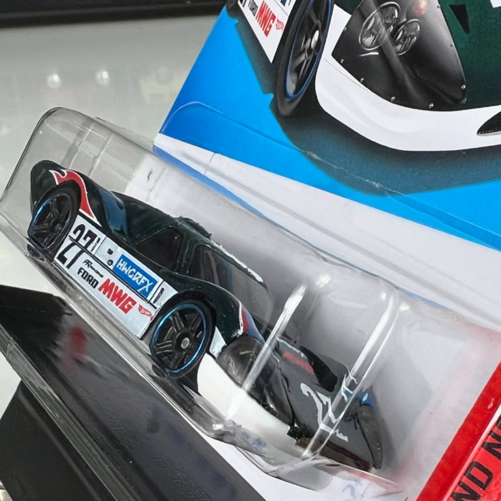 Hot Wheels 67 Ford GT40 MK.IV Then And Now Green #220 Mainline 2024