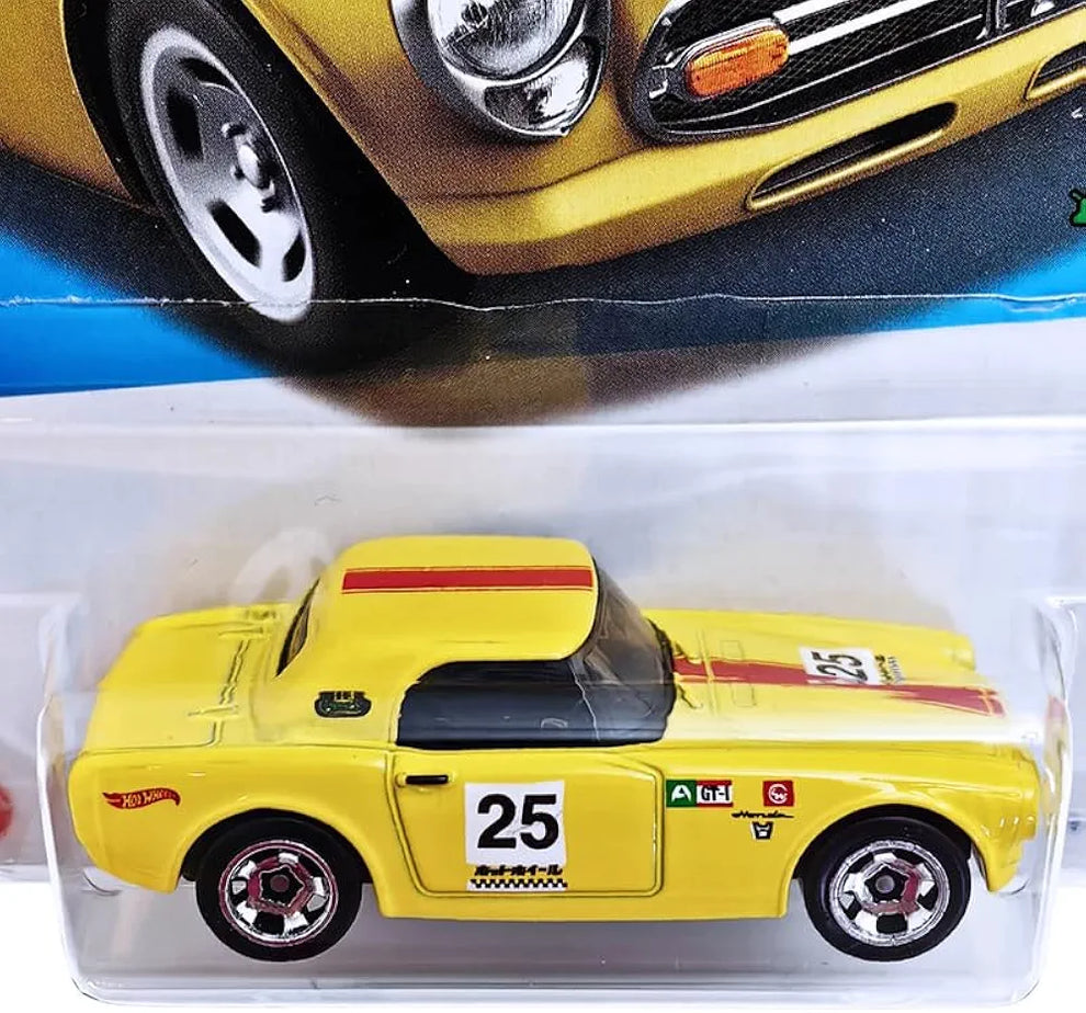 Hot Wheels 1:64 Scale Honda S800 Racing HW Race Day for Ages 3 and Up (Yellow)