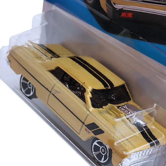 Hot Wheels 64 Chevy Chevelle SS Muscle Mania for Ages 3 and Up (Yellow)