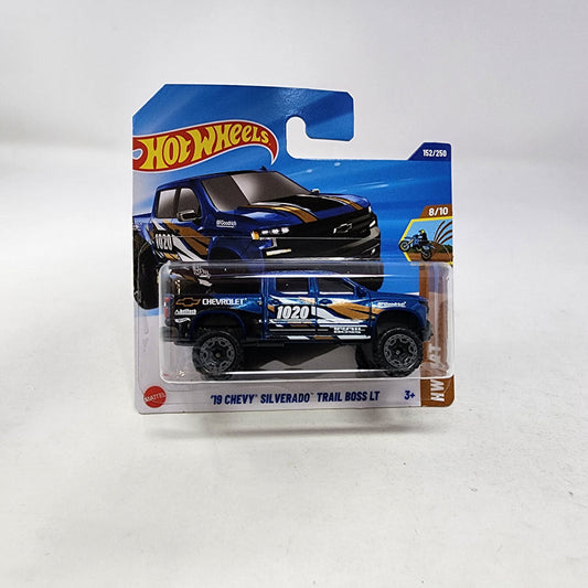 Hot Wheels 19 Chevy Silverado Trail Boss LT
