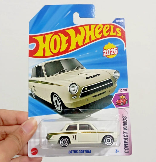 Hot Wheels 2025 Case L Lotus Cortina Compact Kings White - Int. Card #213