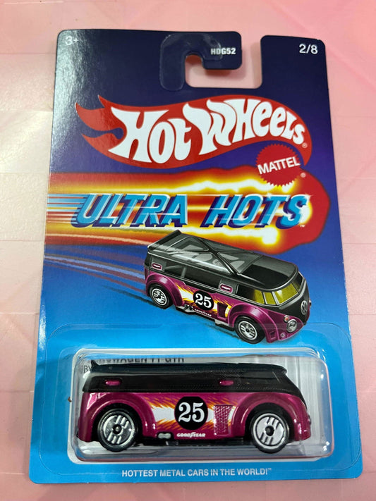 Hotwheels Ultra Hots Volkswagen T1 GTR